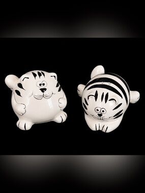 Pier 1 Striped Cats Salt & Pepper shakers